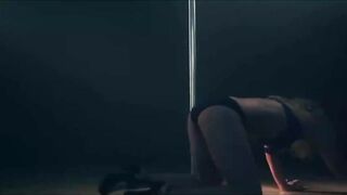 SEXY GIRL POLE DANCE