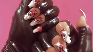 Dollicious666 gloves and nails