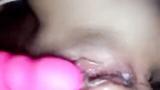 Rubbing my Juicy Pussy and Cumming!