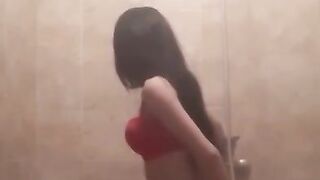 Girlfriend in Bathroom Masturbation