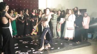 jiya khan mujra dance - YouTube.MKV