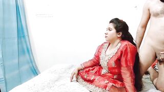 ghar main akaily bhabhi ko Lund chuswaya