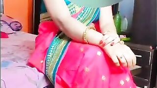 Red Saree Indian desi housewife ki Sexy Saree Utar diya fir chudai chalu kar Diya