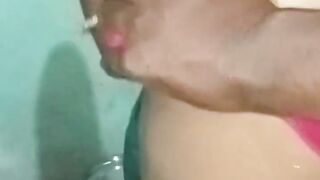 Indian aunty boobs show