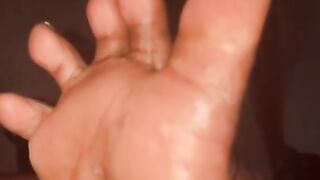 New EBONY giantess Shows off feet before Pedicure- Want to see more?