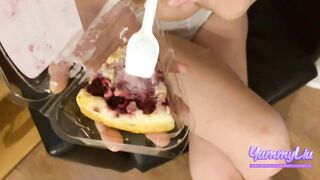 Cumshot Cumplay And Cum Swallow. Cum Cake On Food Porn / سکس جلوی دوست پسر با نفر سوم