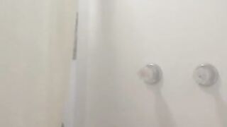 Wife showers solo LETS ME FILM