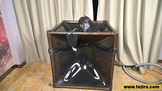 Fejira com Latex vacuum box and breathplay1