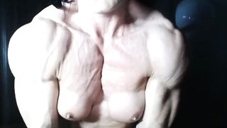 Fbb Beautiful webcam Pushups Hulk out & Veins