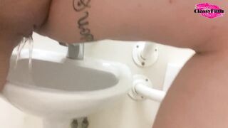 Classy Filth pisses in a public sink