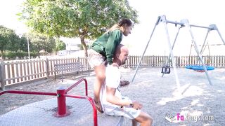 Amateur petite babe enjoys a good public blowjob