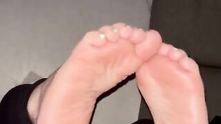 Hot wife meaty soles make me horny