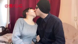 I got a Japanese girlfriend, so I kissed her!