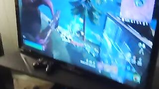 Girl watches guy masturbate and gets distracted from her Fortnite game