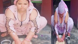 Pakistani House Wife atta gundhty hue Sex