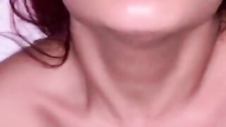 Pareja amateur apasionada / coño cremoso termina en orgasmo y squirt