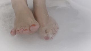 AllFootsieFans - ASMR Bathtub