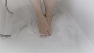 AllFootsieFans - ASMR Bathtub