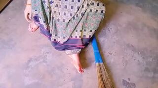 Indian Aunty boom with broom