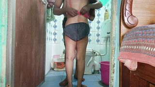 Your Salu Bhabhi sex in bathroom