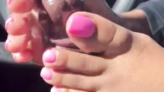 Pink toes ebony car footjob