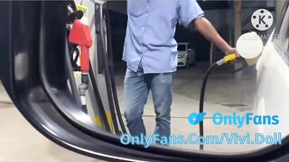 FUDENDO NO POSTO DE GASOLINA