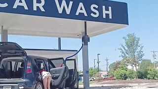 Haybabe at the Carwash